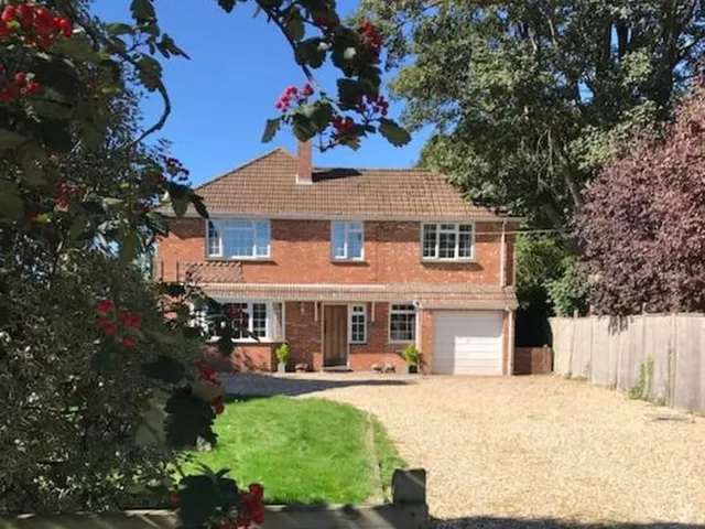 Barnfield Bed and Breakfast: A Quiet Base on the Edge of Downton