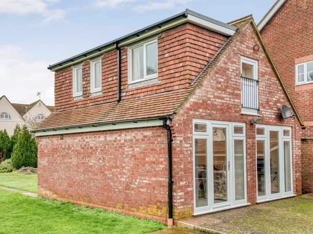 Little Borough Holiday Home, Downton